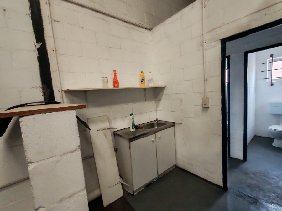 To Let commercial Property for Rent in Somerset West Business Park Western Cape